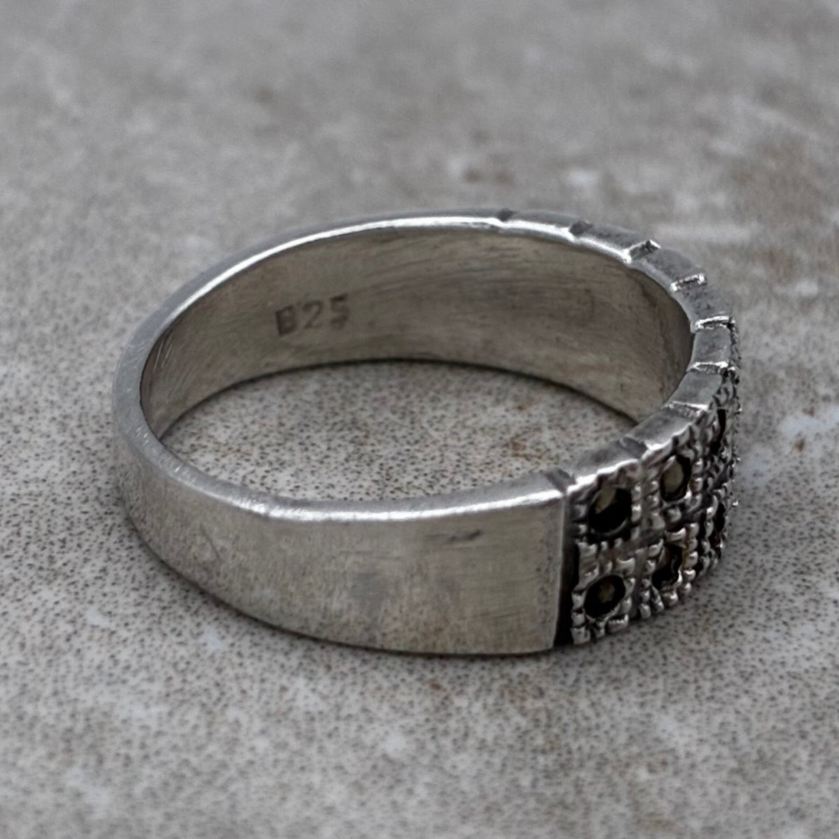 Sterling Marcasite Geometric Band Ring – Size 5.5