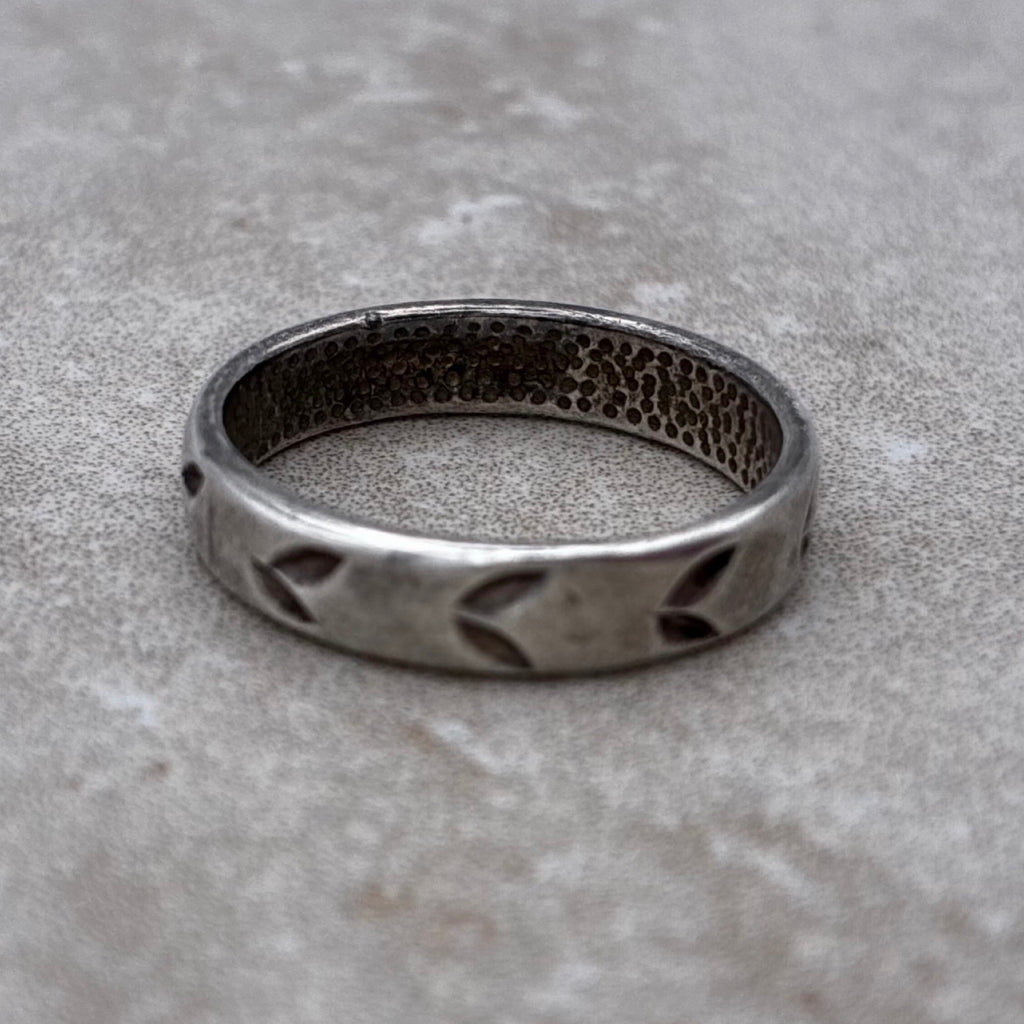 Sterling Botanical Relief Band Ring — Size 6.5
