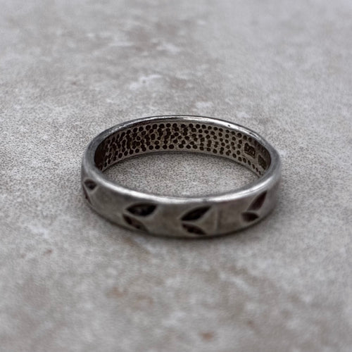 Sterling Botanical Relief Band Ring — Size 6.5