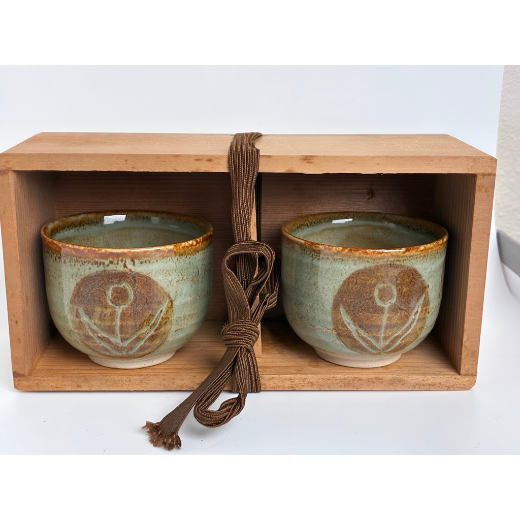 Vintage Japanese Studio Pottery Yunomi Tea Cups Pair in Wooden Box – Signed