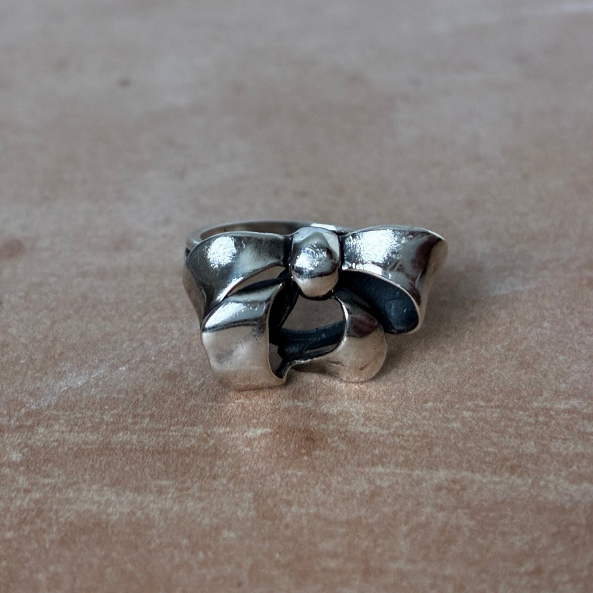 Sterling Silver Dimensional Ribbon Bow Ring – Size 5.25