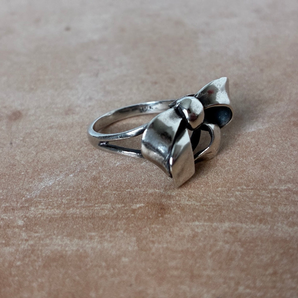 Sterling Silver Dimensional Ribbon Bow Ring – Size 5.25